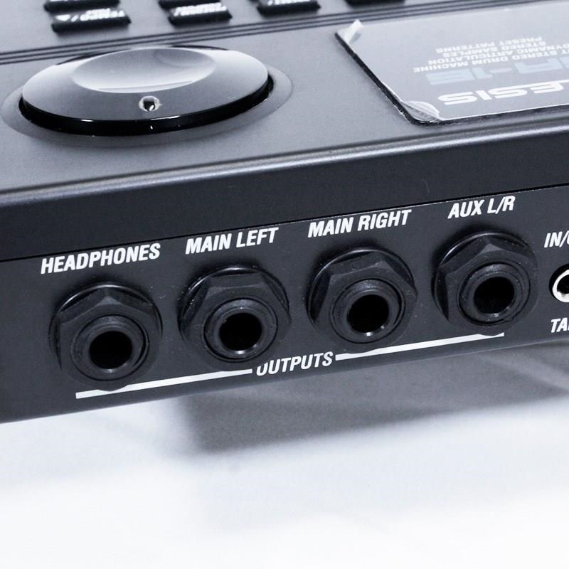 ALESIS / SR-16 ドラムマシン　リズムマシン　24bit版 製品情報：SR16：Alesis