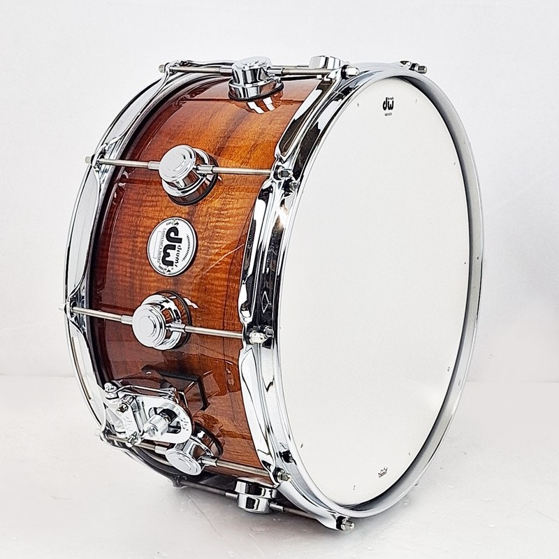 dw 【イケベ楽器店創業50周年記念モデル】DRX60714SSC532[Collector's Pure Maple Old Style VLT Shell 14×7 / Lacquer Specialty Natural to Burnt Toast Over Koa] 画像3