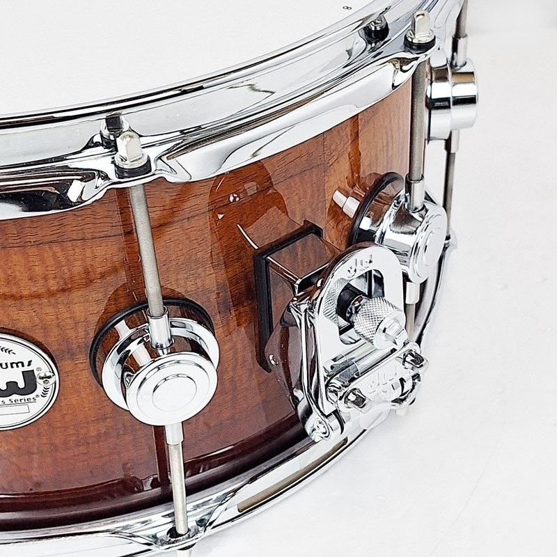 dw 【イケベ楽器店創業50周年記念モデル】DRX60714SSC532[Collector's Pure Maple Old Style VLT Shell 14×7 / Lacquer Specialty Natural to Burnt Toast Over Koa] 画像5