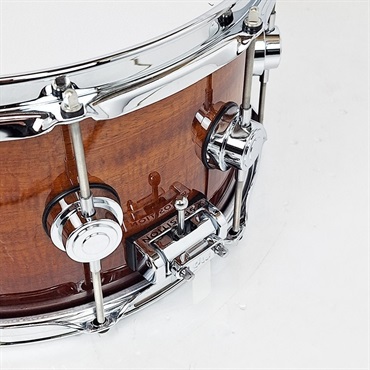dw 【イケベ楽器店創業50周年記念モデル】DRX60714SSC532[Collector's Pure Maple Old Style VLT Shell 14×7 / Lacquer Specialty Natural to Burnt Toast Over Koa] 画像6