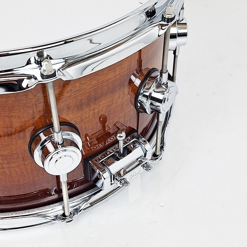 dw 【イケベ楽器店創業50周年記念モデル】DRX60714SSC532[Collector's Pure Maple Old Style VLT Shell 14×7 / Lacquer Specialty Natural to Burnt Toast Over Koa] 画像6