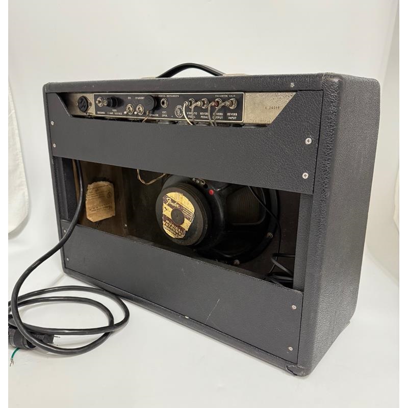 Fender USA VINTAGE 66 Deluxe Reverb AMP 画像1