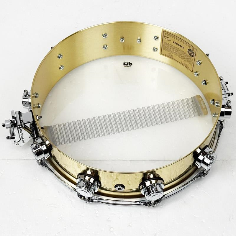 dw 【創業50周年大決算SALE】DRVN0414SPC [Collector's Series Polished Brass Snare Drum 14×4] 【店頭展示特価品】 画像8