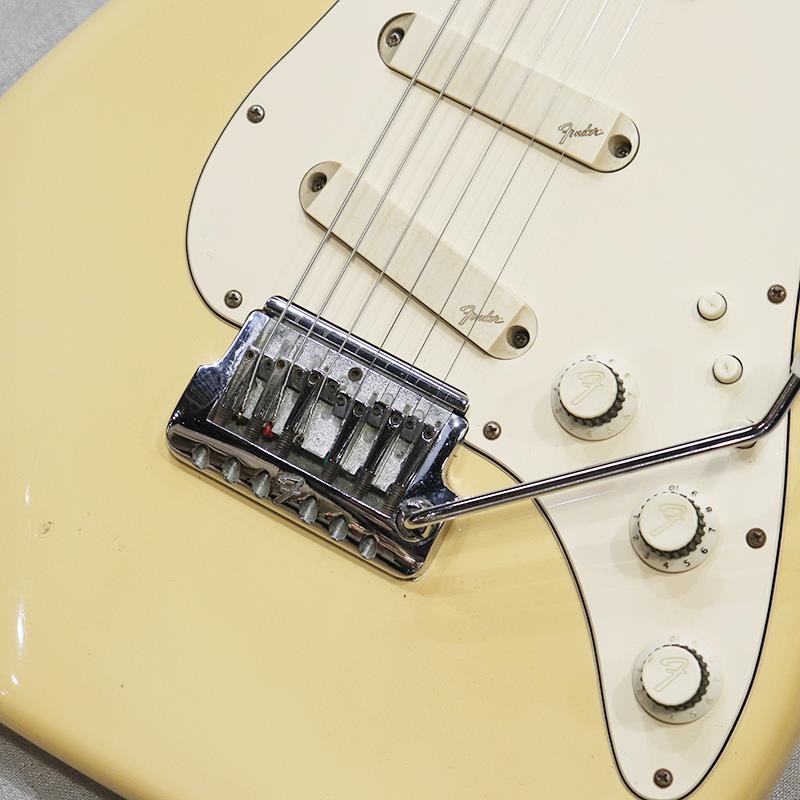 Fender USA VINTAGE Elite Stratocaster '84 White/R 画像5