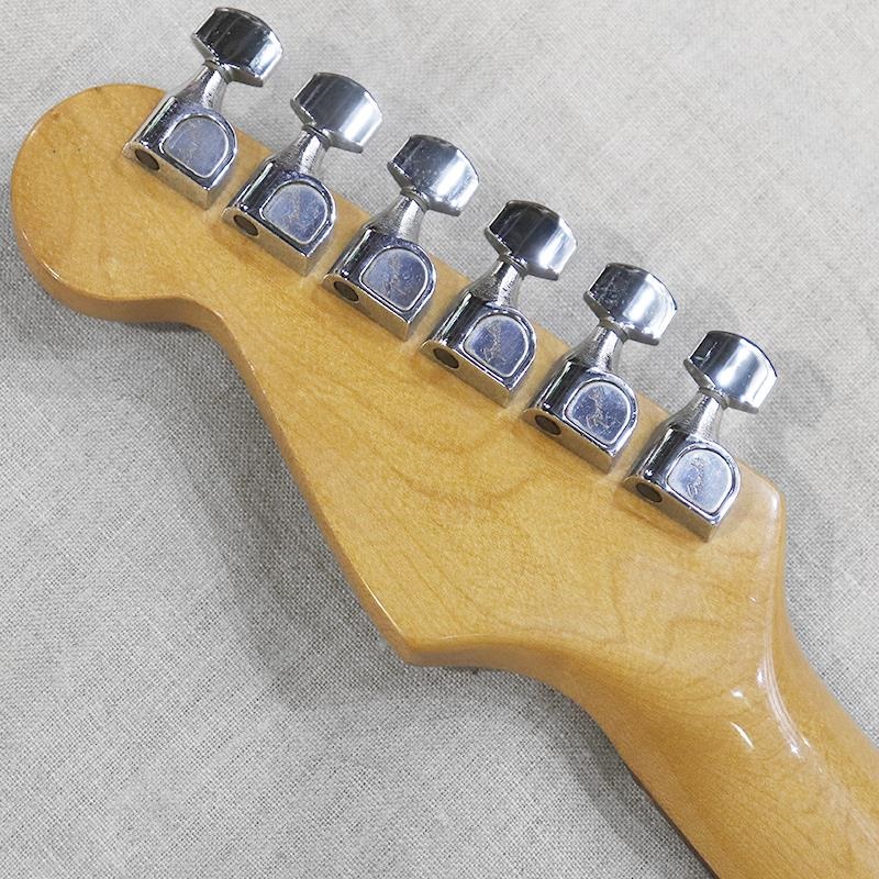 Fender USA VINTAGE Elite Stratocaster '84 White/R 画像9