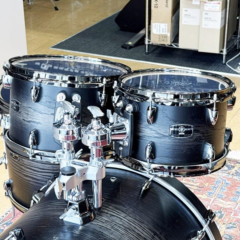 YAMAHA LIVE CUSTOM HYBRID OAK 4pc Drum Set [LHB2218 + LHP6F3 (BD22，FT16，TT12＆10) / UZUチャコールサンバースト (UCS) 画像5