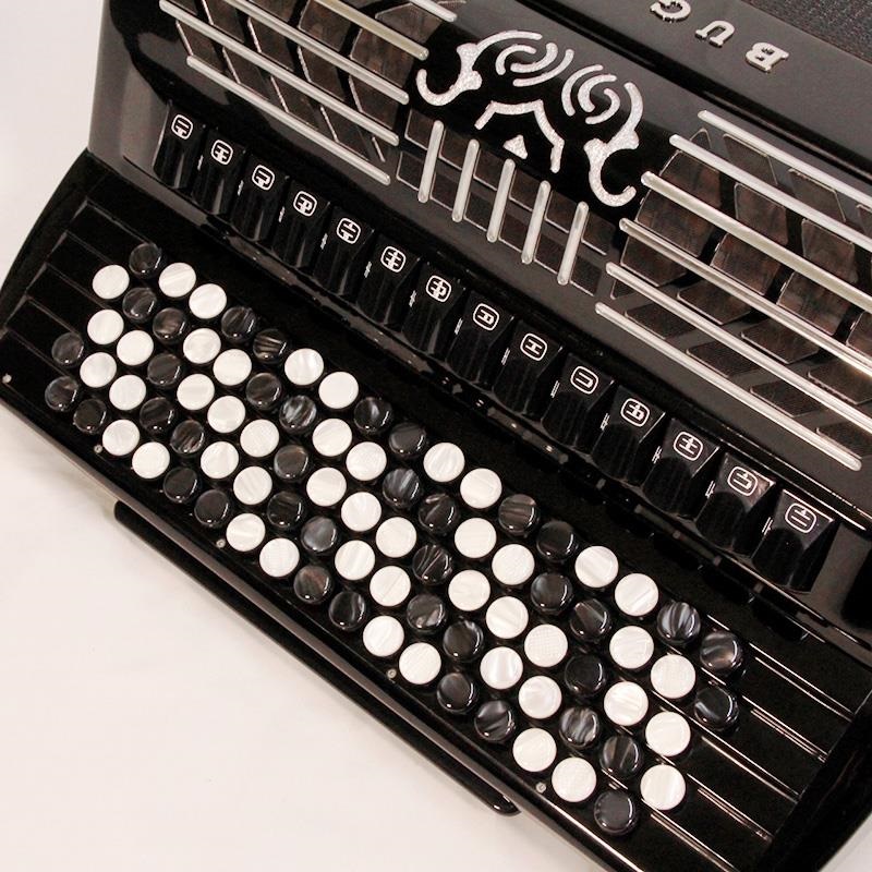 BUGARI (ボタンアコキャンペーン対象・対面レッスン12ヶ月分付) 508 SILVER PLUS TURBO (復刻ロゴモデル) H.M.M.L ターボリード ダブルチャンバー搭載 大型 ハイエンド クロマチックアコーディオン 画像1