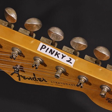Fender Custom Shop Limited Edition Tyler Bryant Pinky Stratocaster Relic SN. TB051 画像9