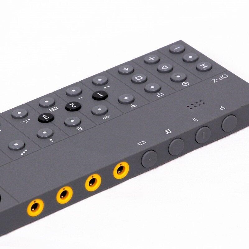 Teenage Engineering USED 中古(OplabＭodule搭載済み）OP-Z+pvc roll up grey bagつき 画像4