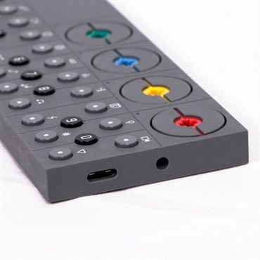 Teenage Engineering USED 中古(OplabＭodule搭載済み）OP-Z+pvc roll up grey bagつき 画像5