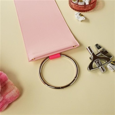 tsundrum_chan 【お試し価格】どピンクBIGリングカラビナスティックケース 画像1