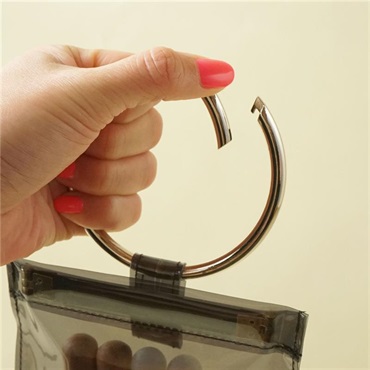 tsundrum_chan 【お試し価格】モノクロPVC BIGリングカラビナスティックケース グレー 画像2