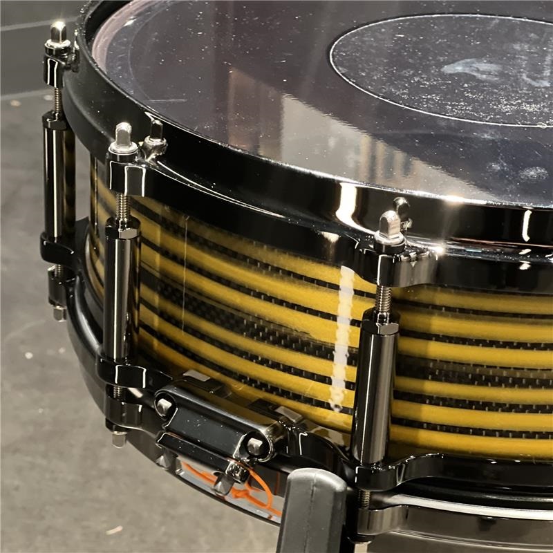 Pearl Masterworks Snare Drum 14x5 Free Floating -Gold Swirl on Black Carbon【イケベ楽器店創業50周年記念モデル】 画像2
