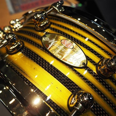 Pearl Masterworks Snare Drum 14x5.5 -Gold Swirl on Black Carbon-【イケベ楽器店創業50周年記念モデル】 画像2