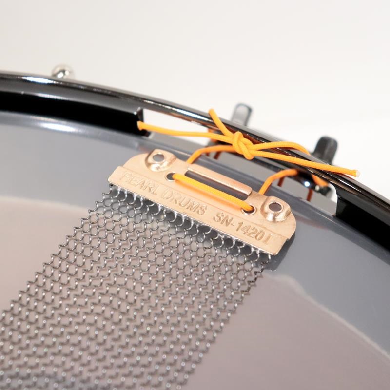 Pearl Masterworks Snare Drum 14x5 Free Floating - Gold Swirl on Black Carbon【イケベ楽器店創業50周年記念モデル】 画像6
