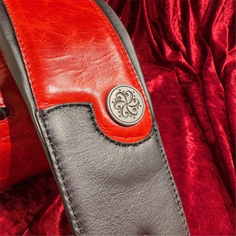 Darkglass Electronics Crimson Leather Strap ｜イケベ楽器店