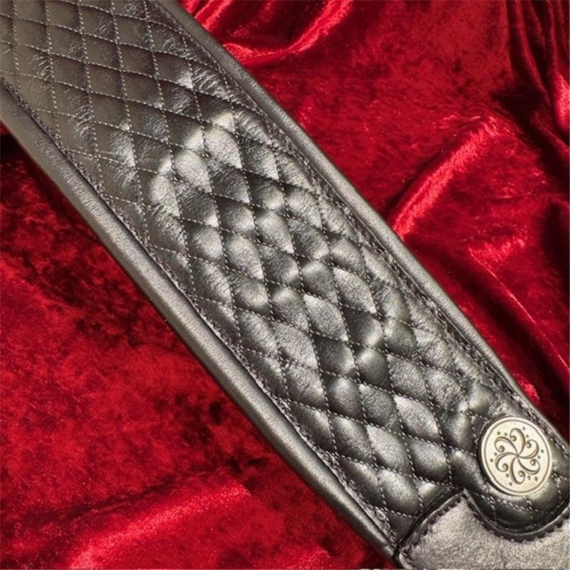 Darkglass Electronics Hydra Scale Leather Strap |イケベ楽器 Darkglass Electronics Hydra Scale Leather Strap |イケベ楽器