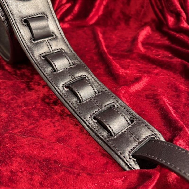 Darkglass Electronics Hydra Scale Leather Strap |イケベ楽器 Darkglass Electronics Hydra Scale Leather Strap |イケベ楽器