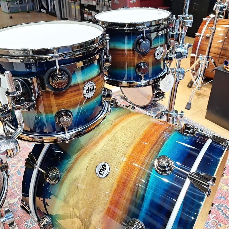 dw Collector's SonicPly 4pc Drum Kit [BD22，FT16，TT12&10 / Natural to Quick Royal Blue Burst over Horizontal Padauk] 画像5