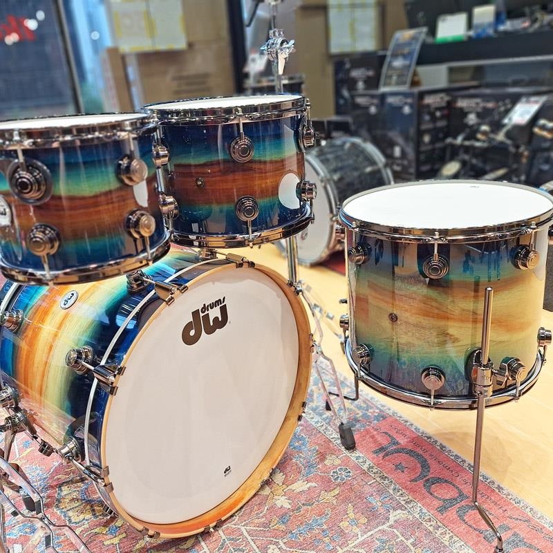 dw Collector's SonicPly 4pc Drum Kit [BD22，FT16，TT12&10 / Natural to Quick Royal Blue Burst over Horizontal Padauk] 画像8