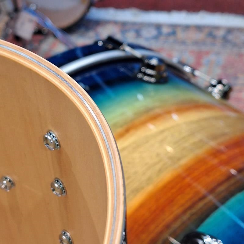 dw Collector's SonicPly 4pc Drum Kit [BD22，FT16，TT12&10 / Natural to Quick Royal Blue Burst over Horizontal Padauk] 画像10