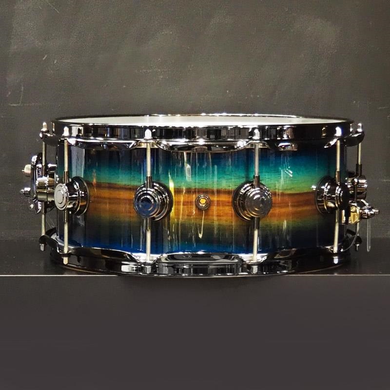dw Collector's SonicPly Snare Drum 14x5.5 [Natural to Quick Royal Blue Burst over Horizontal Padauk] 画像1
