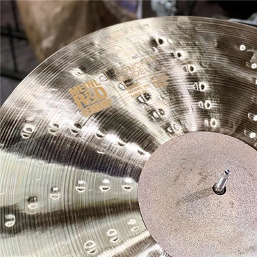 MEINL R&D Prototype Byzance Traditional Extra Thin Hammered Crash with Sun-Line Hammering & Unlathed Bell 18 [1350g]【特注品】 画像1