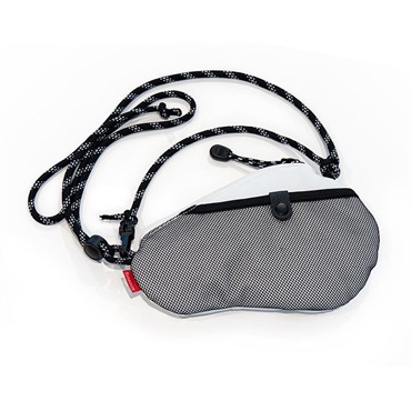 SUZUKI 【予約商品・11月10日発売予定】【完全数量限定】オムニコードサコッシュ OM-MSB-1 (スズキ)(ミニトート)(ROOTOTNE)(ルートート) 画像1