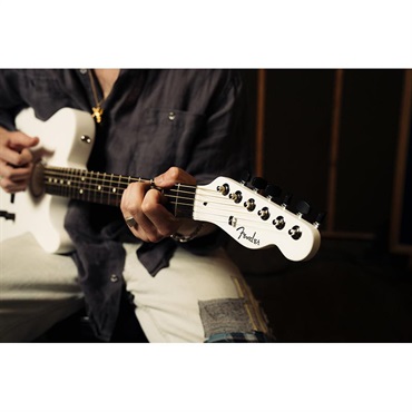 Fender Acoustics Limited Edition FINNEAS American Acoustasonic Telecaster (Satin Arctic White/Ebony) 画像10