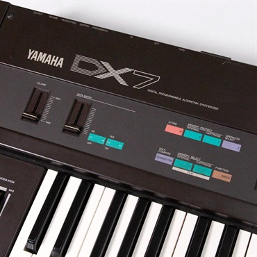 YAMAHA USED 中古 DX7 【訳あり中古品】 ※配送事項要ご確認 ｜イケベ