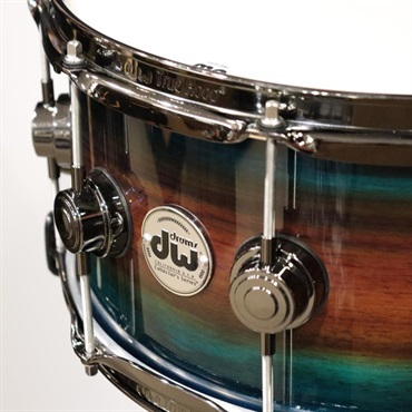 dw DR866514SSN552 [Collector's SonicPly Snare Drum 14''×6.5'' - Natural to Quick Royal Blue Burst over Horizontal Padauk] 画像5