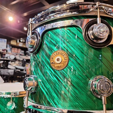 dw USED 中古 Collector's Jazz Series 4pc Drum Kit [BD22，FT16，TT12&10/Twisted Green Satin Finish Ply] 画像3