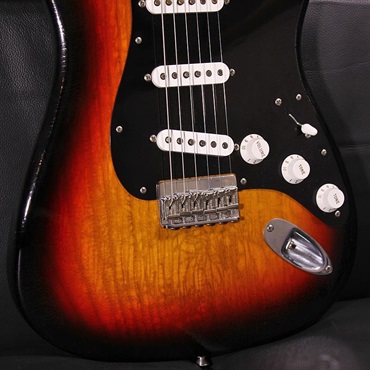 Fender Custom Shop USED 中古 MBS Featherlight Stratocaster Closet Classic 3-Tone Sunburst Master Built by Yuriy Shishkov SN. YS2594 画像6