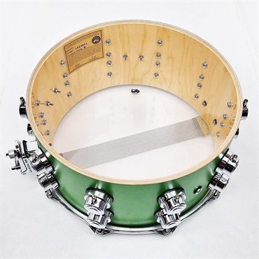 dw Collector's SonicPly Snare Drum 14x7 [Lime Green Stain Oil] 画像8