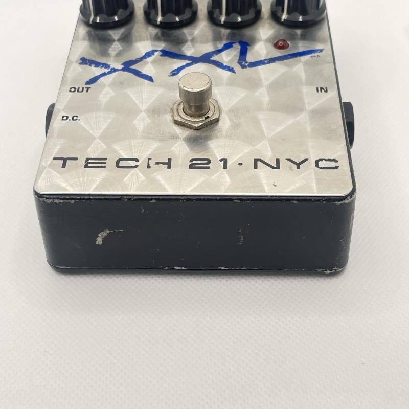 XXL Tech 0 - NYC Tech21 TECH21 | Drive ⁄ Original 1990s