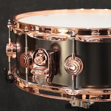 dw DRVD5514SVPBK [Collector's Satin Black Over Brass Snare 14''×5.5'' / Copper Finish Hardware]【日本初入荷/特注品】 画像2