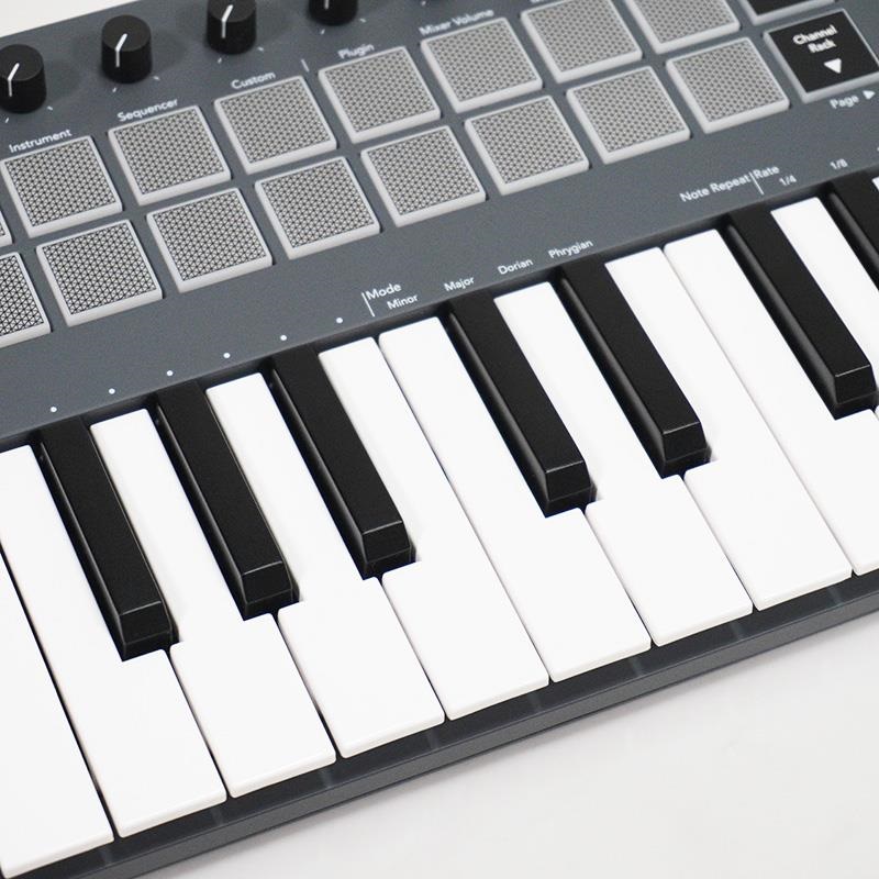 NOVATION USED 中古 FLKey Mini (ノベーション)(MIDIキーボード)(25鍵