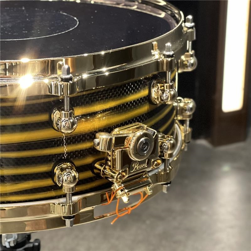 Pearl Masterworks Snare Drum 14x5.5 -Gold Swirl on Black Carbon