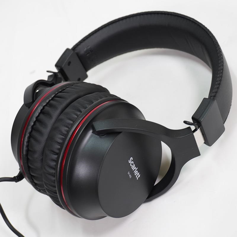 Focusrite 【メーカーB級品】Scarlett 2i2 Studio gen4 (Cubase LE付属