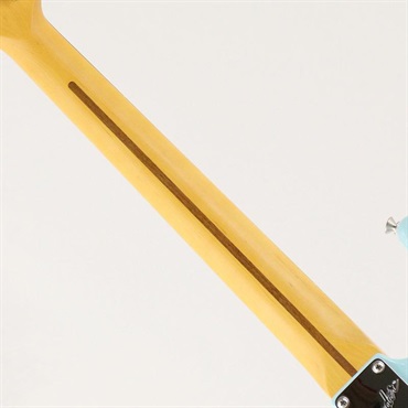 Fender USA Limited Edition American Professional Classic Stratocaster featuring the Fender Silent System (Daphne Blue/Rosewood) 画像6