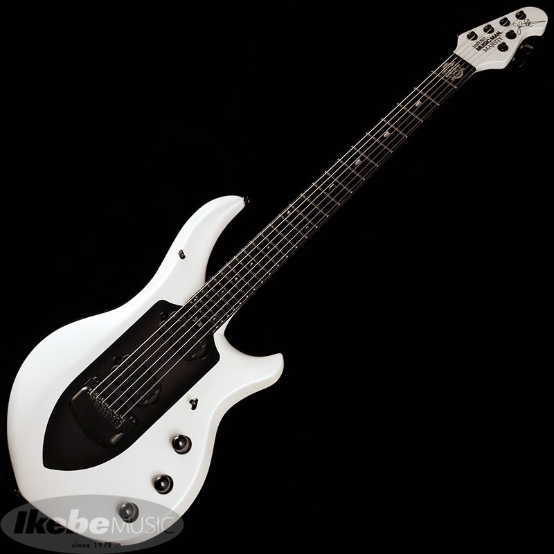 買取実績】MUSICMAN Majesty 6 String (Glacial Frost) | 楽器の買取