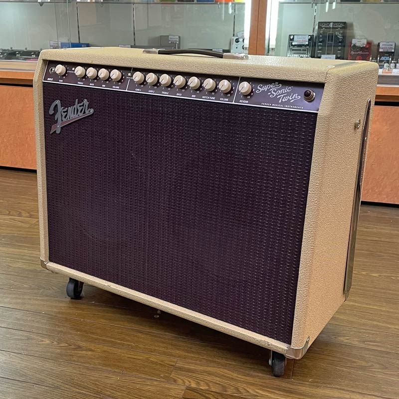 買取実績】Fender USA Super-Sonic Twin Combo | 楽器の買取ならイケベ 