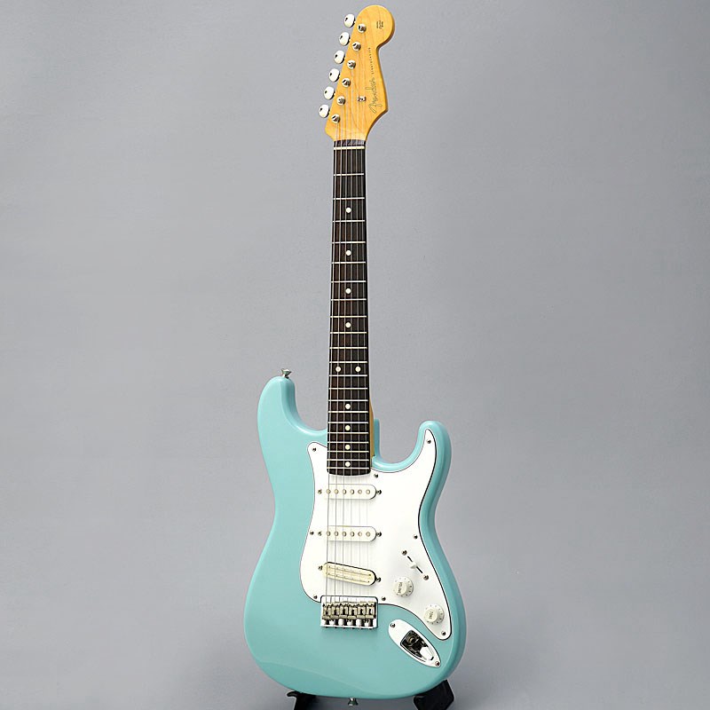 り*！様 SELDER　エレキベース　青 買取実績】Fender (Japan Exclusive Series) ST62SS Smart Size