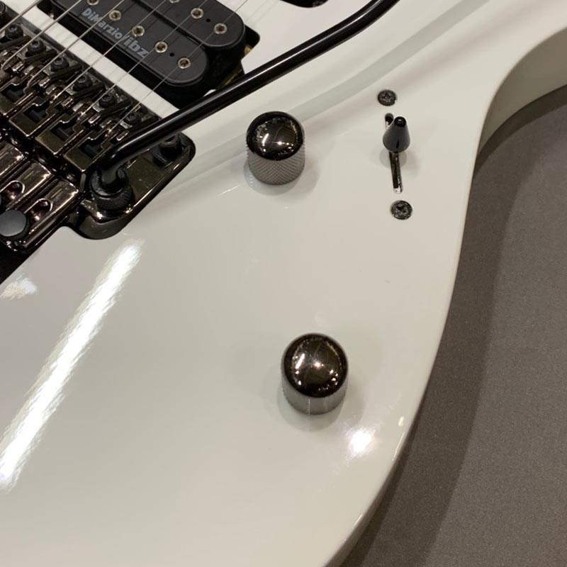 買取実績】Ibanez Prestige RG2570MZ (White) | 楽器の買取ならイケベ