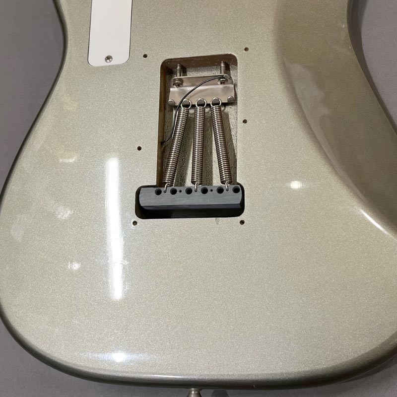 買取実績】Fender Japan ST54-77LS Body & ST57 Neck (Pewter) | 楽器