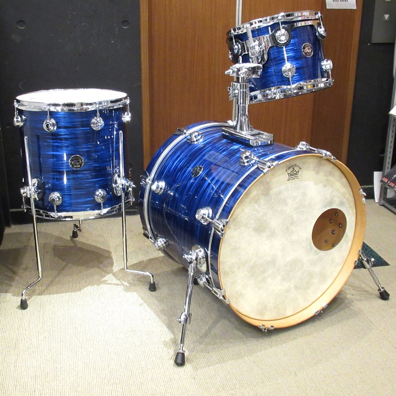 買取実績】dw Collector's Maple 3pc Drum set - Blue Oyster