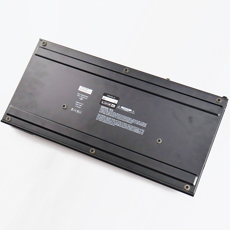 LINE6 POD HD500 SKBケース付き LINE6 pod hd500 x SKBケースとmooerスイッチカバー付き（LINE6