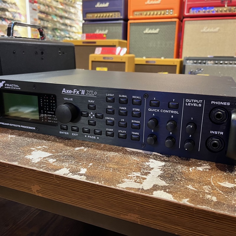 Axe-Fx II オーディオインターフェイス ハードケース付き（中古