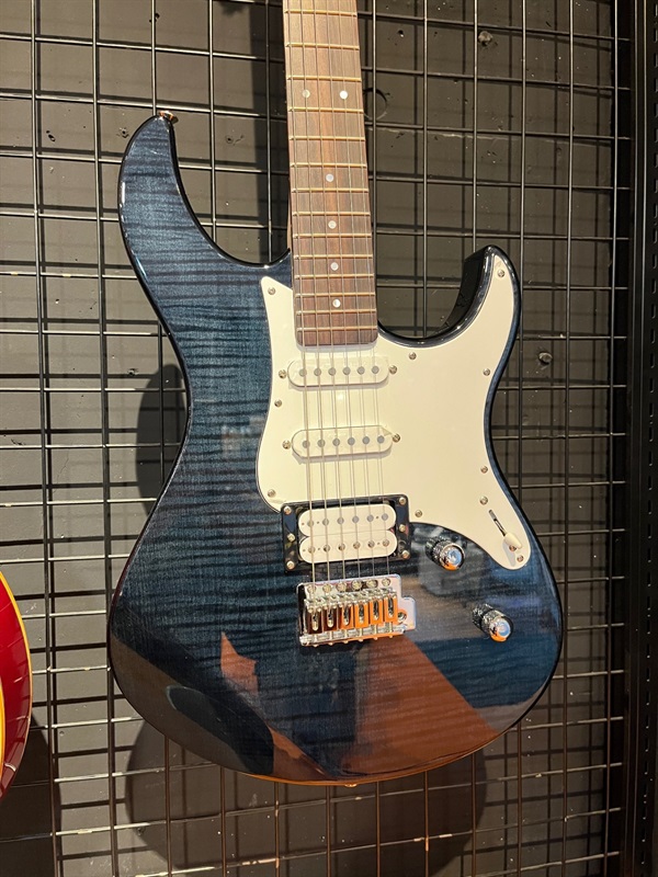 エレキギター YAMAHA PACIFICA 212VFM リユース品