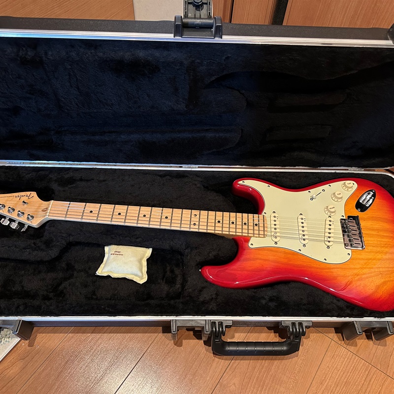 Fender USA American Deluxe Stratocaster N3 Cherry Burst